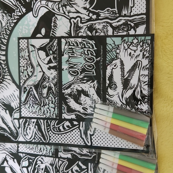 JURASSIC PARK FOUR IN ONE POSTER BOARDS WITH MARKERS. - Picture 4 of 7